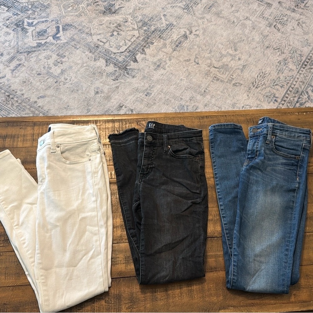 GAP Skinny Jeans Set of 3 - White, Blue and Black